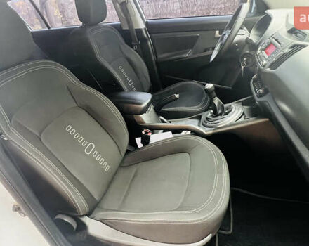 Белый Киа Sportage, объемом двигателя 2 л и пробегом 127 тыс. км за 11900 $, фото 25 на Automoto.ua
