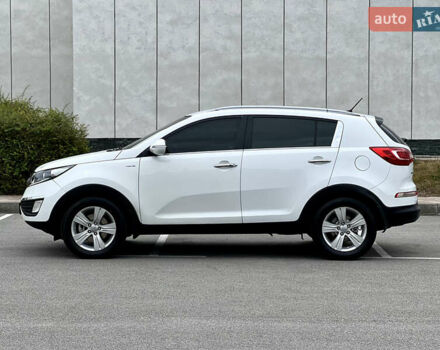 Белый Киа Sportage, объемом двигателя 2 л и пробегом 170 тыс. км за 15300 $, фото 12 на Automoto.ua