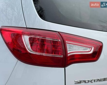 Білий Кіа Sportage, об'ємом двигуна 1.69 л та пробігом 194 тис. км за 10995 $, фото 14 на Automoto.ua