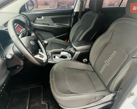 Белый Киа Sportage, объемом двигателя 2 л и пробегом 127 тыс. км за 11900 $, фото 21 на Automoto.ua