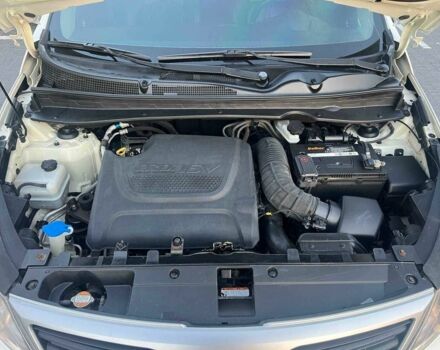 Белый Киа Sportage, объемом двигателя 2 л и пробегом 170 тыс. км за 13500 $, фото 18 на Automoto.ua
