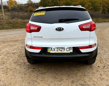 Білий Кіа Sportage, об'ємом двигуна 2 л та пробігом 53 тис. км за 13800 $, фото 5 на Automoto.ua