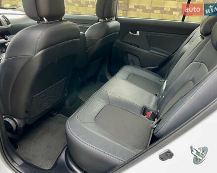 Белый Киа Sportage, объемом двигателя 2 л и пробегом 129 тыс. км за 15900 $, фото 17 на Automoto.ua