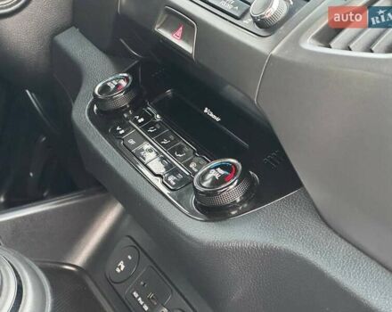 Білий Кіа Sportage, об'ємом двигуна 1.69 л та пробігом 194 тис. км за 10995 $, фото 42 на Automoto.ua