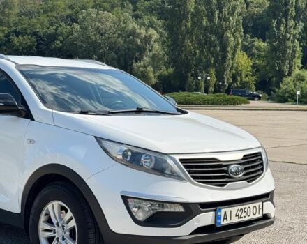 Белый Киа Sportage, объемом двигателя 2 л и пробегом 201 тыс. км за 9000 $, фото 8 на Automoto.ua