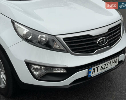 Білий Кіа Sportage, об'ємом двигуна 1.7 л та пробігом 98 тис. км за 13950 $, фото 16 на Automoto.ua