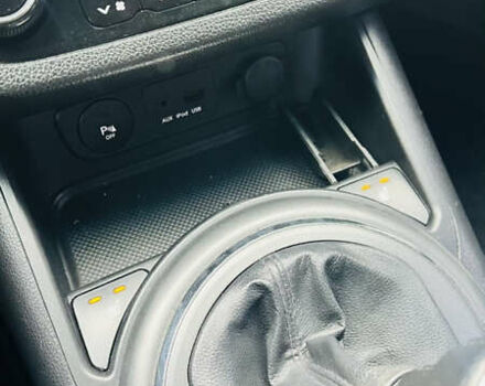 Белый Киа Sportage, объемом двигателя 2 л и пробегом 127 тыс. км за 11900 $, фото 17 на Automoto.ua