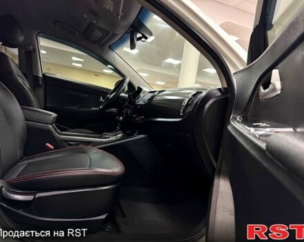 Белый Киа Sportage, объемом двигателя 2.4 л и пробегом 118 тыс. км за 11500 $, фото 8 на Automoto.ua