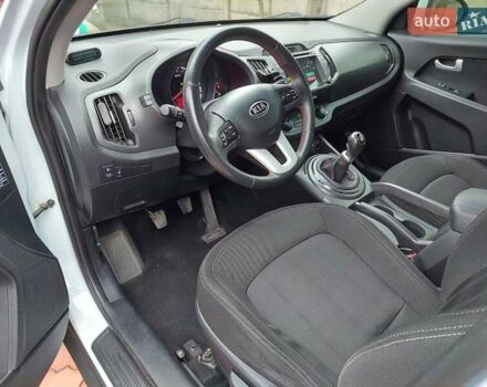 Белый Киа Sportage, объемом двигателя 1.69 л и пробегом 170 тыс. км за 11999 $, фото 19 на Automoto.ua