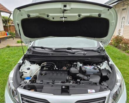 Білий Кіа Sportage, об'ємом двигуна 1.7 л та пробігом 98 тис. км за 13300 $, фото 2 на Automoto.ua