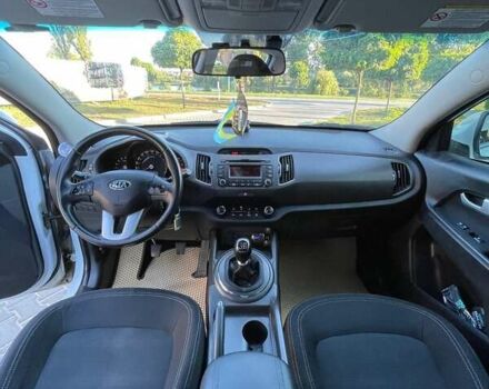 Белый Киа Sportage, объемом двигателя 1.69 л и пробегом 205 тыс. км за 11500 $, фото 16 на Automoto.ua