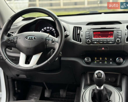 Білий Кіа Sportage, об'ємом двигуна 1.7 л та пробігом 98 тис. км за 13950 $, фото 56 на Automoto.ua