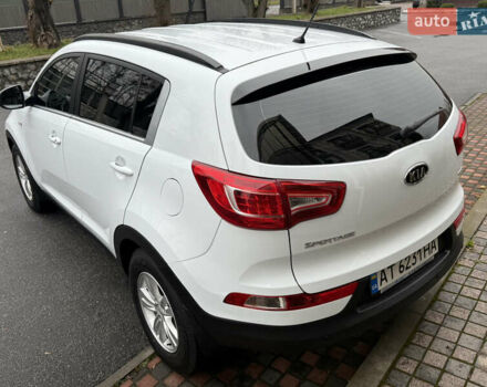 Білий Кіа Sportage, об'ємом двигуна 1.7 л та пробігом 98 тис. км за 13950 $, фото 28 на Automoto.ua