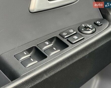 Білий Кіа Sportage, об'ємом двигуна 1.69 л та пробігом 194 тис. км за 10995 $, фото 19 на Automoto.ua