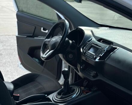 Белый Киа Sportage, объемом двигателя 2 л и пробегом 201 тыс. км за 9000 $, фото 17 на Automoto.ua