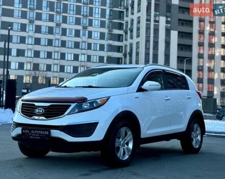 Белый Киа Sportage, объемом двигателя 2.36 л и пробегом 202 тыс. км за 12000 $, фото 4 на Automoto.ua
