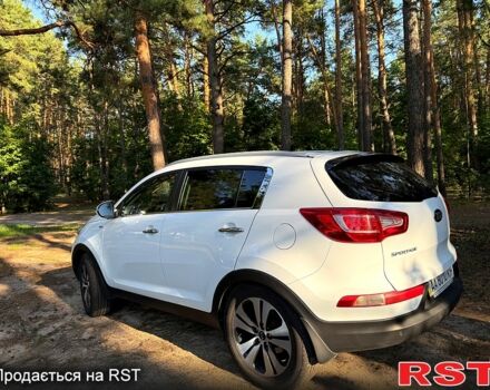 Білий Кіа Sportage, об'ємом двигуна 2 л та пробігом 82 тис. км за 15500 $, фото 4 на Automoto.ua