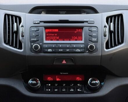 Білий Кіа Sportage, об'ємом двигуна 2 л та пробігом 161 тис. км за 10900 $, фото 10 на Automoto.ua