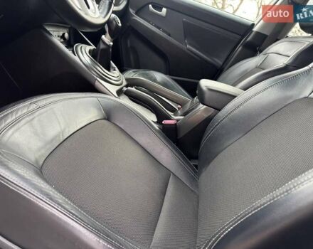 Білий Кіа Sportage, об'ємом двигуна 1.69 л та пробігом 194 тис. км за 10995 $, фото 24 на Automoto.ua