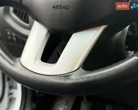 Білий Кіа Sportage, об'ємом двигуна 1.7 л та пробігом 98 тис. км за 13950 $, фото 59 на Automoto.ua