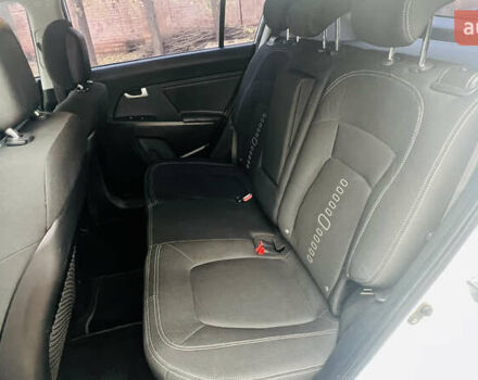 Белый Киа Sportage, объемом двигателя 2 л и пробегом 127 тыс. км за 11900 $, фото 22 на Automoto.ua