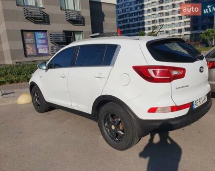 Белый Киа Sportage, объемом двигателя 2 л и пробегом 198 тыс. км за 10500 $, фото 3 на Automoto.ua