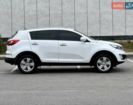Белый Киа Sportage, объемом двигателя 2 л и пробегом 170 тыс. км за 15300 $, фото 13 на Automoto.ua