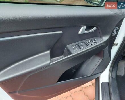 Белый Киа Sportage, объемом двигателя 1.69 л и пробегом 170 тыс. км за 11999 $, фото 15 на Automoto.ua