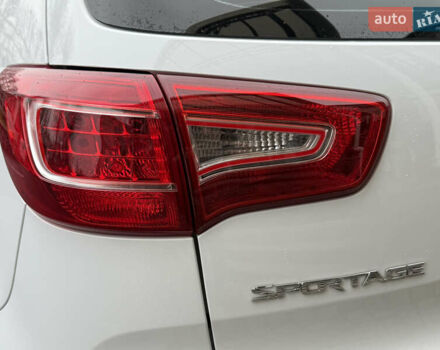 Білий Кіа Sportage, об'ємом двигуна 1.7 л та пробігом 98 тис. км за 13950 $, фото 25 на Automoto.ua