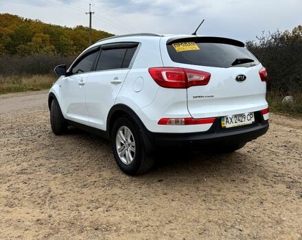 Білий Кіа Sportage, об'ємом двигуна 2 л та пробігом 53 тис. км за 13800 $, фото 3 на Automoto.ua