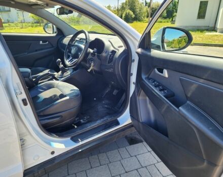 Белый Киа Sportage, объемом двигателя 1.7 л и пробегом 149 тыс. км за 4282 $, фото 14 на Automoto.ua