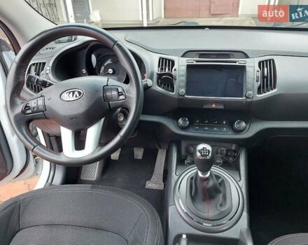 Белый Киа Sportage, объемом двигателя 1.69 л и пробегом 170 тыс. км за 11999 $, фото 14 на Automoto.ua
