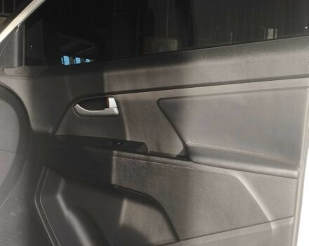 Белый Киа Sportage, объемом двигателя 2.36 л и пробегом 131 тыс. км за 14000 $, фото 12 на Automoto.ua