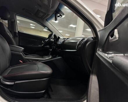 Белый Киа Sportage, объемом двигателя 0 л и пробегом 118 тыс. км за 11500 $, фото 6 на Automoto.ua