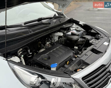 Білий Кіа Sportage, об'ємом двигуна 1.7 л та пробігом 98 тис. км за 13950 $, фото 43 на Automoto.ua