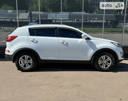 Белый Киа Sportage, объемом двигателя 1.7 л и пробегом 170 тыс. км за 12900 $, фото 3 на Automoto.ua