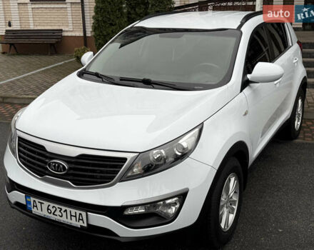 Білий Кіа Sportage, об'ємом двигуна 1.7 л та пробігом 98 тис. км за 13950 $, фото 6 на Automoto.ua