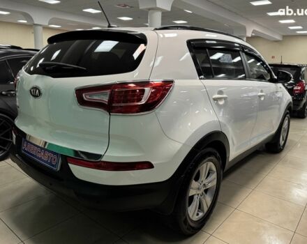 Белый Киа Sportage, объемом двигателя 0 л и пробегом 118 тыс. км за 11500 $, фото 3 на Automoto.ua
