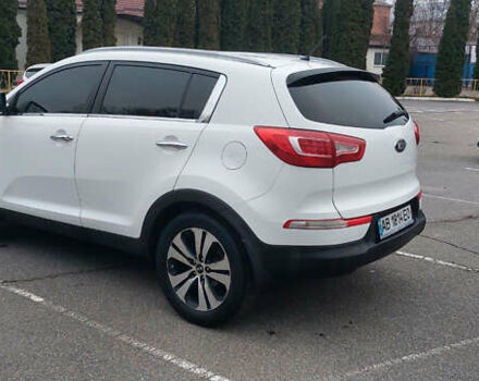 Белый Киа Sportage, объемом двигателя 2 л и пробегом 124 тыс. км за 13500 $, фото 3 на Automoto.ua