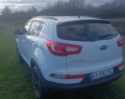 Білий Кіа Sportage, об'ємом двигуна 2 л та пробігом 173 тис. км за 11000 $, фото 16 на Automoto.ua