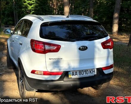 Білий Кіа Sportage, об'ємом двигуна 2 л та пробігом 82 тис. км за 15500 $, фото 5 на Automoto.ua