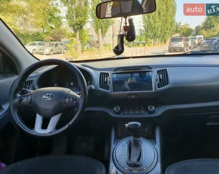 Белый Киа Sportage, объемом двигателя 2 л и пробегом 198 тыс. км за 10500 $, фото 1 на Automoto.ua