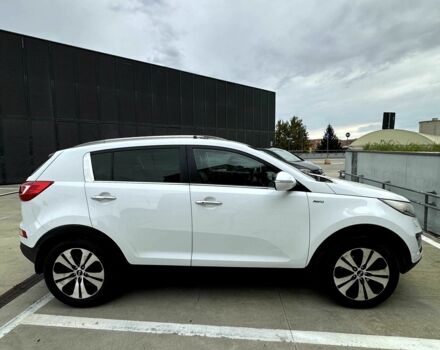 Білий Кіа Sportage, об'ємом двигуна 2 л та пробігом 164 тис. км за 12000 $, фото 1 на Automoto.ua