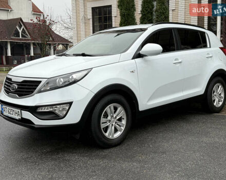 Білий Кіа Sportage, об'ємом двигуна 1.7 л та пробігом 98 тис. км за 13950 $, фото 4 на Automoto.ua