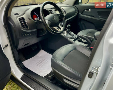 Белый Киа Sportage, объемом двигателя 2 л и пробегом 129 тыс. км за 15900 $, фото 12 на Automoto.ua