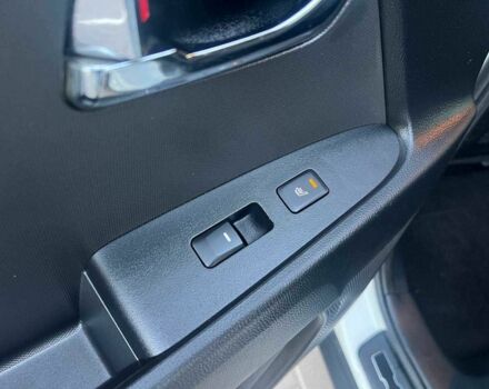 Белый Киа Sportage, объемом двигателя 2 л и пробегом 170 тыс. км за 13500 $, фото 12 на Automoto.ua