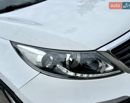 Белый Киа Sportage, объемом двигателя 2 л и пробегом 170 тыс. км за 15300 $, фото 16 на Automoto.ua
