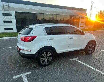 Белый Киа Sportage, объемом двигателя 2 л и пробегом 170 тыс. км за 13500 $, фото 4 на Automoto.ua