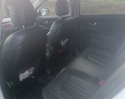 Білий Кіа Sportage, об'ємом двигуна 2 л та пробігом 173 тис. км за 11000 $, фото 7 на Automoto.ua