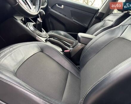 Білий Кіа Sportage, об'ємом двигуна 1.69 л та пробігом 194 тис. км за 10995 $, фото 21 на Automoto.ua